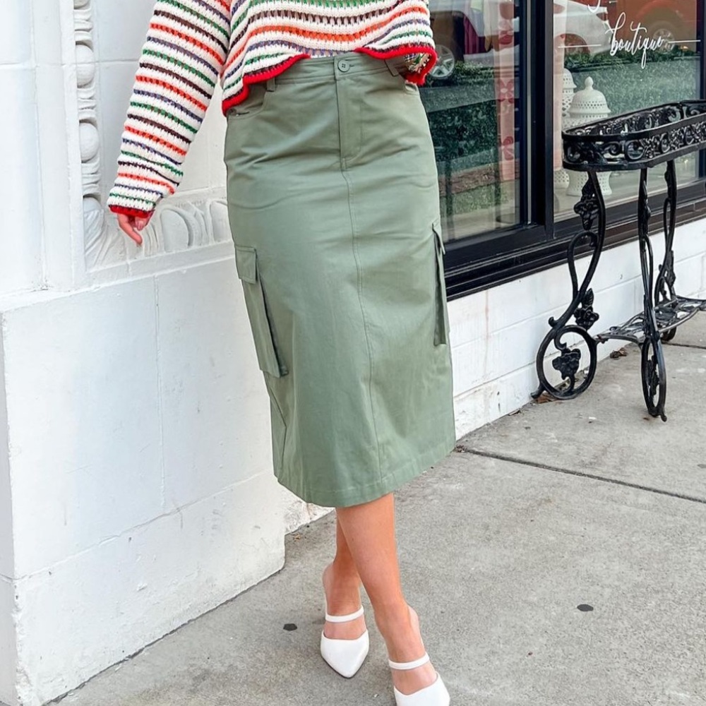 Green maxi skirt